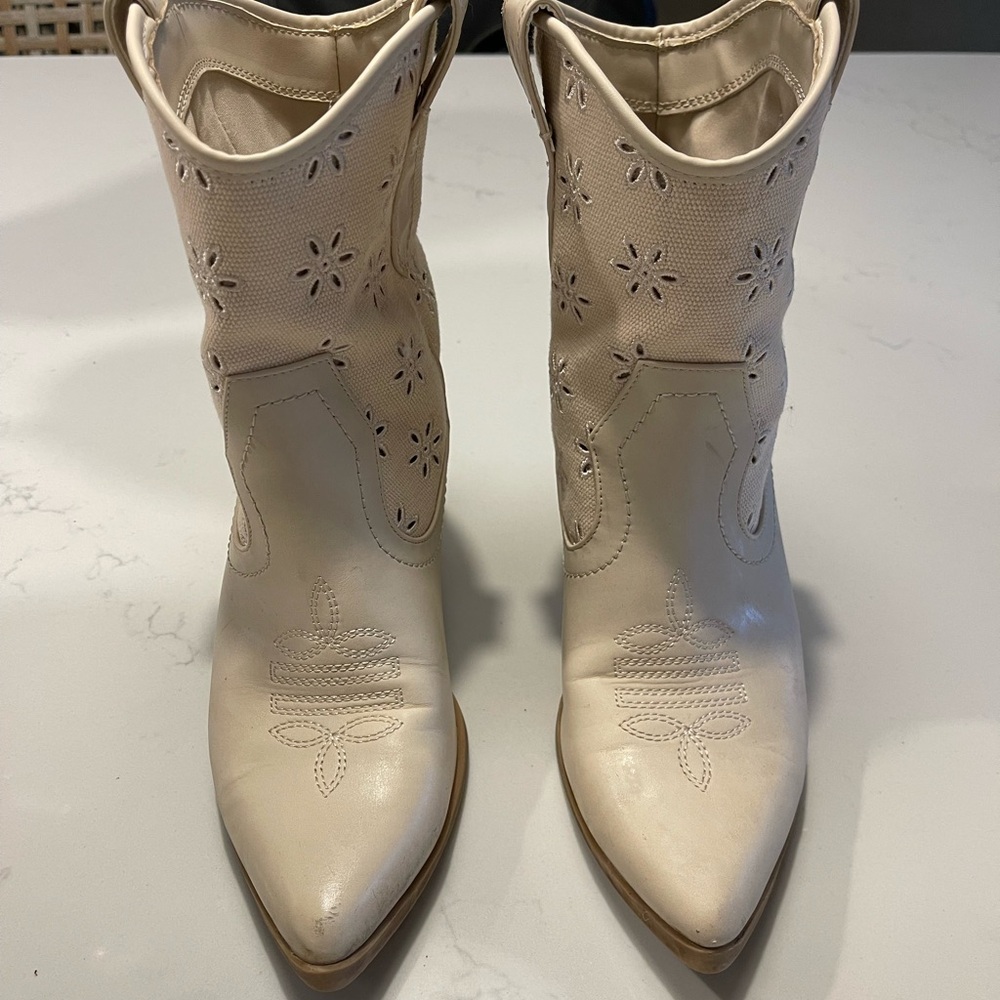 Dolce Vita Floral Cutout Ankle Booties - Cream - Picture 3 of 4